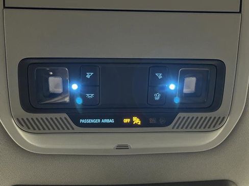 Used 2025 Ford F150 Lightning XLT image 26