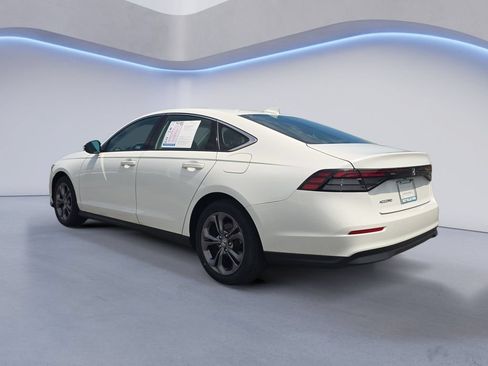 Used 2023 Honda Accord EX image 3