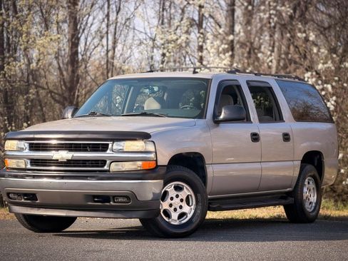 Used 2006 Chevrolet Suburban LS w/ Smart Select Package image 26