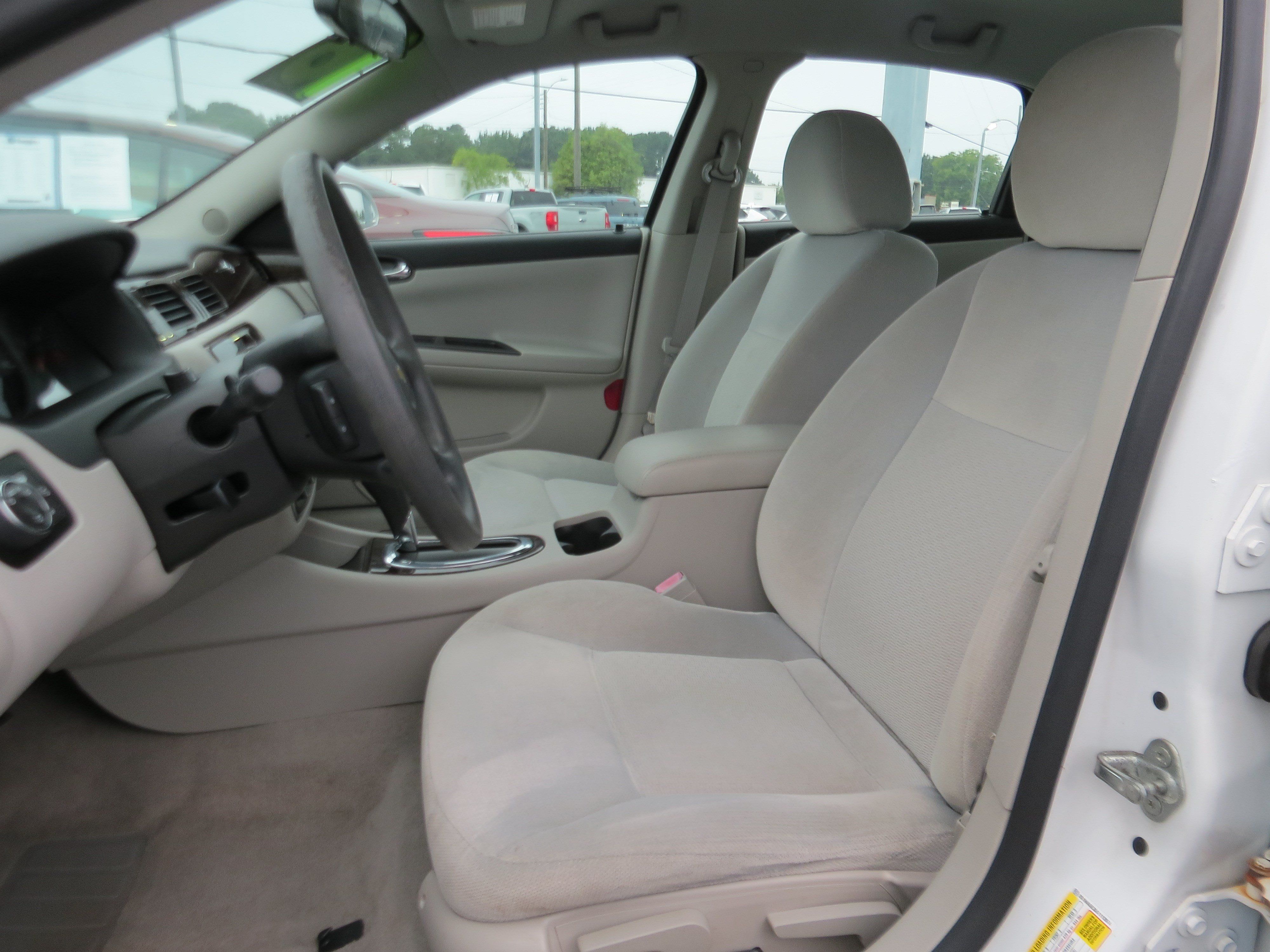 Used 2016 Chevrolet Impala Limited LS FWD image 9