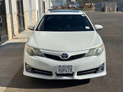 Used 2014 Toyota Camry SE FWD image 9