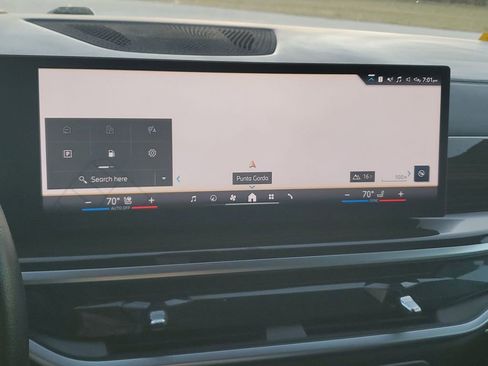 Used 2025 BMW X5 xDrive50e image 32