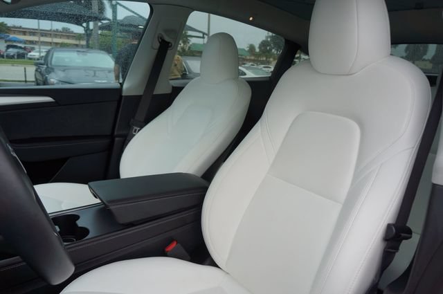 Used 2024 Tesla Model Y Long Range AWD/4WD image 20