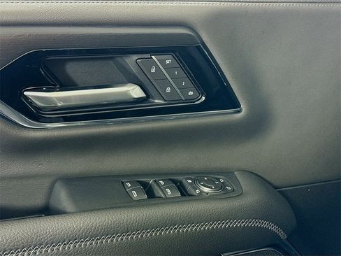 New 2026 GMC Yukon Denali w/ Sun & Power Step Package image 13