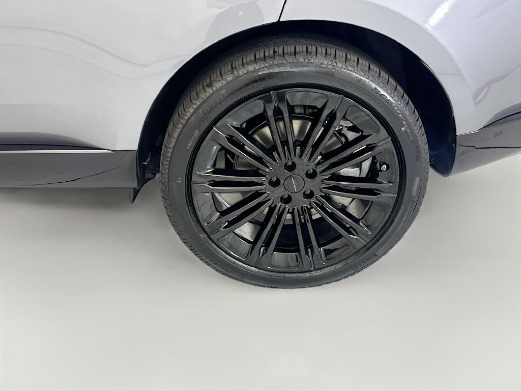 New 2026 Land Rover Range Rover Long Wheelbase SE AWD/4WD image 30