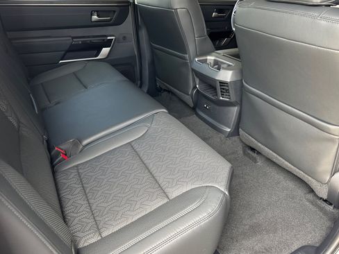Used 2024 Toyota Tundra Limited AWD/4WD image 31
