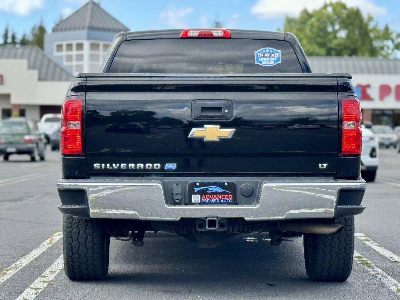 Used 2017 Chevrolet Silverado 1500 LT w/ LT Eassist Package AWD/4WD image 11