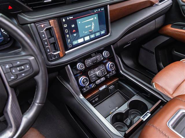 Used 2023 GMC Yukon XL Denali Ultimate AWD/4WD image 27