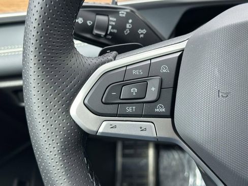 New 2026 Volkswagen Tiguan SEL R-Line image 17