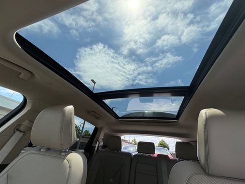Certified 2023 Lincoln Nautilus Reserve w/ Equipment Group 202A AWD/4WD image 18