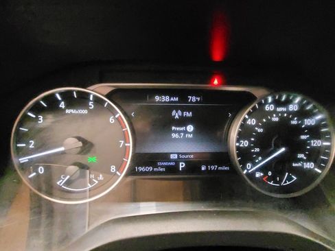 Used 2023 Nissan Rogue SV FWD image 23