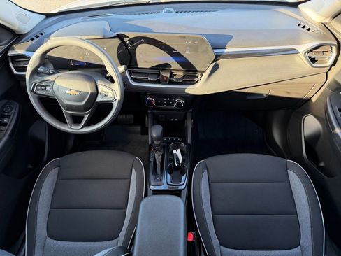 Used 2025 Chevrolet TrailBlazer LT w/ Driver Confidence Package image 22