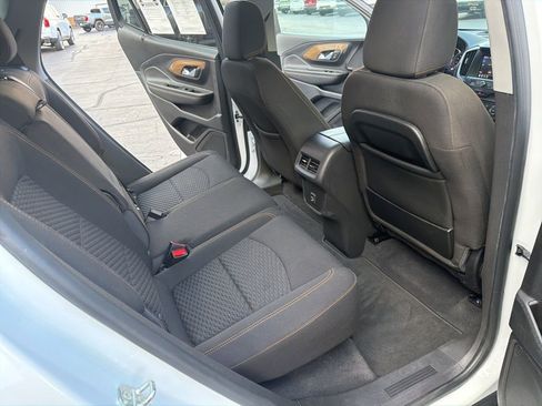 Used 2021 GMC Terrain SLE w/ Elevation Edition image 14