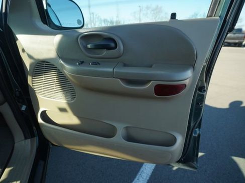 Used 2003 Ford F150 XLT image 19