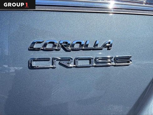 Certified 2022 Toyota Corolla Cross LE image 32