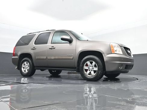 Used 2014 GMC Yukon SLT w/ SLT-2 Equipment Package AWD/4WD image 33