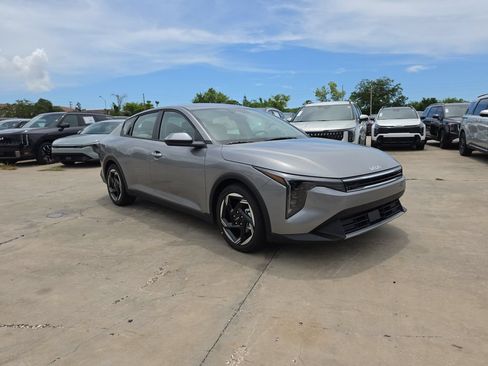 New 2026 Kia K4 EX FWD image 2