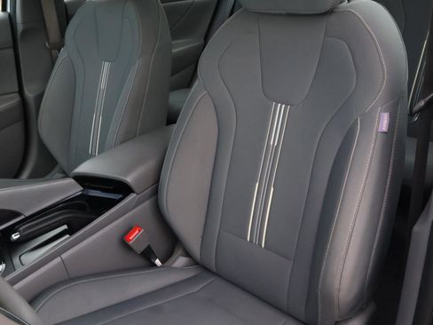 Used 2021 Hyundai Elantra SEL image 12