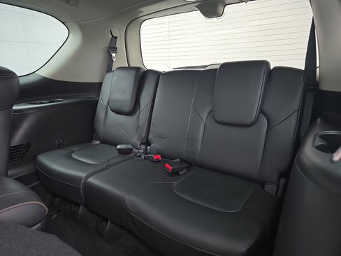 Used 2023 Nissan Armada Platinum w/ Captain's Chairs Package RWD image 42