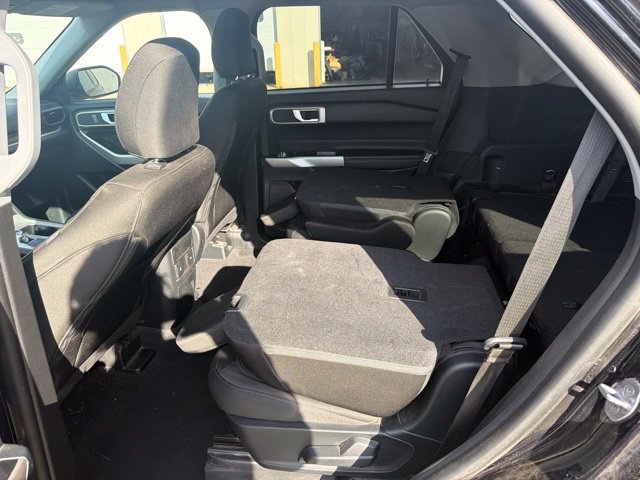 Used 2023 Ford Explorer XLT AWD/4WD image 15