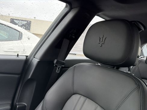 Used 2023 Maserati Ghibli Modena Q4 image 21