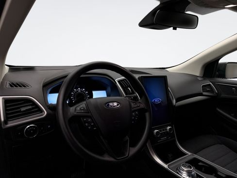 Used 2023 Ford Edge SE AWD/4WD image 10
