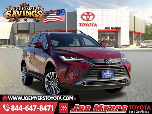 Used 2022 Toyota Venza XLE image 1