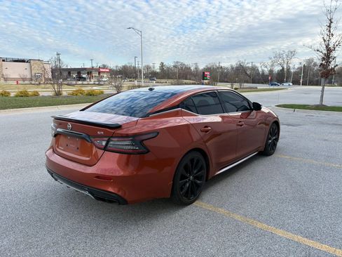 Used 2021 Nissan Maxima SR w/ Sport Mat Group FWD image 5
