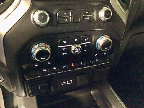 Used 2021 GMC Sierra 1500 Elevation image 22