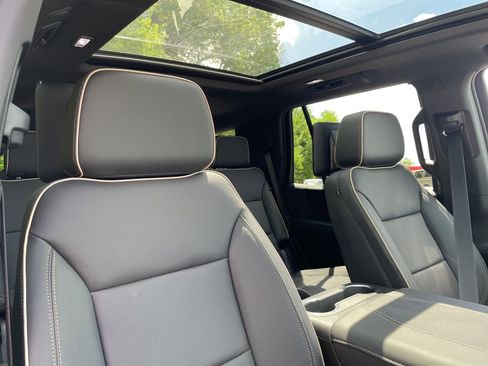 New 2026 GMC Yukon Elevation w/ Elevation Premium Package RWD image 34