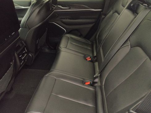 Used 2023 Jeep Grand Cherokee 4WD 4xe w/ Luxury Tech Group II image 18