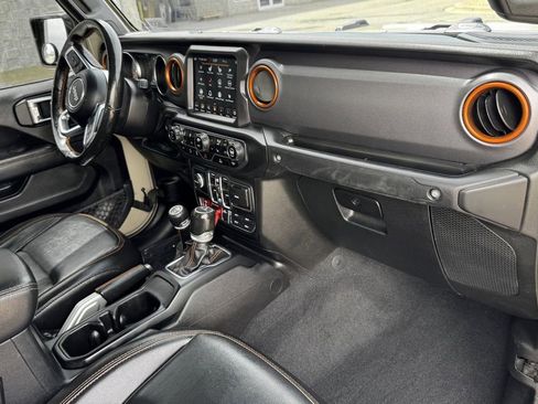 Used 2020 Jeep Gladiator Mojave AWD/4WD image 28