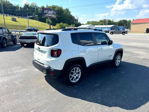 Used 2022 Jeep Renegade Latitude image 5