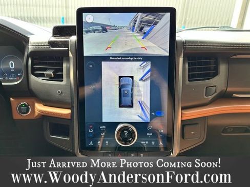Used 2022 Ford Expedition Max Platinum AWD/4WD image 13