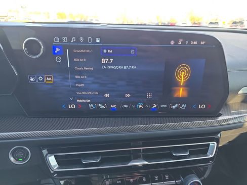 Used 2025 Chevrolet Traverse High Country image 18