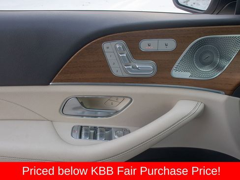 Used 2020 Mercedes-Benz GLS 450 4MATIC image 21
