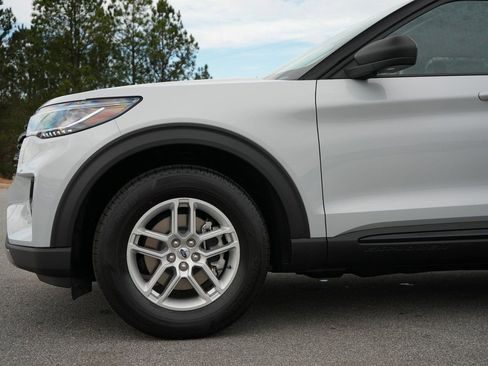 New 2026 Ford Explorer Active w/ Active Comfort Package RWD image 4