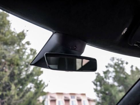 Used 2022 Tesla Model S Base image 27