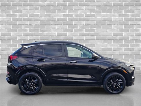 Used 2025 Buick Encore GX Sport Touring w/ Advanced Technology Package AWD/4WD image 6