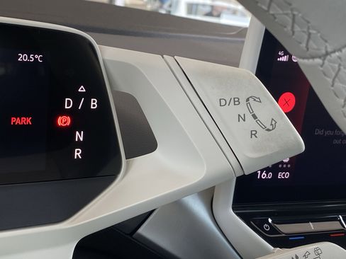 Certified 2021 Volkswagen ID.4 1st Edition RWD image 8