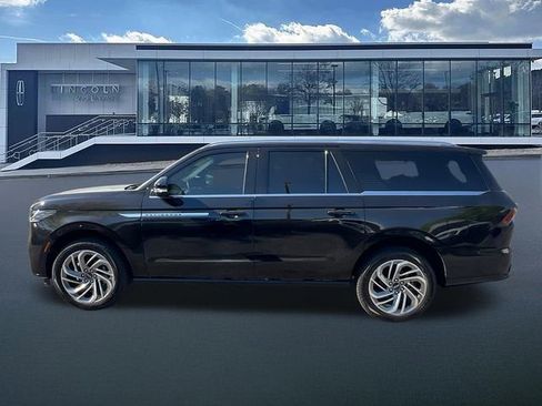 New 2026 Lincoln Navigator L Reserve image 4