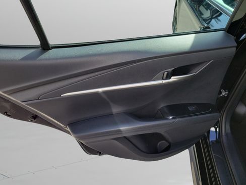 Used 2025 Toyota Camry SE FWD image 21