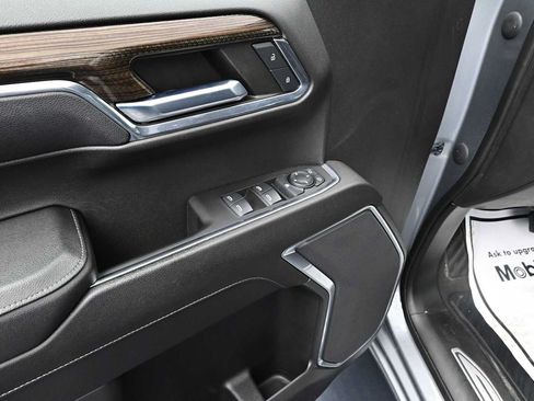 Used 2023 Chevrolet Silverado 1500 LT AWD/4WD image 9