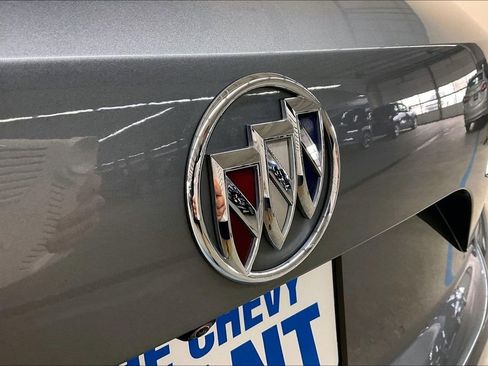 Used 2022 Buick Envision Avenir w/ Safety Package FWD image 25