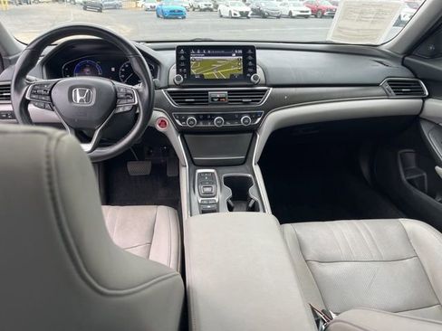 Used 2020 Honda Accord Touring image 16