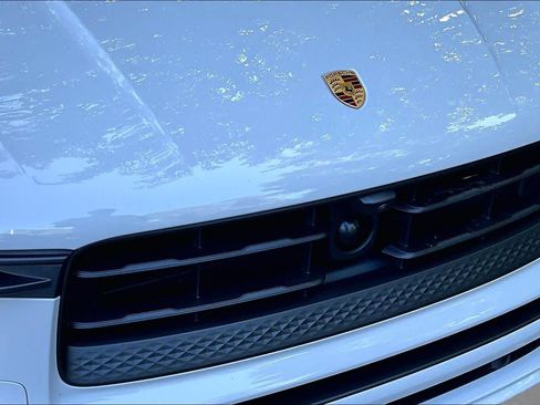 Used 2023 Porsche Macan S AWD/4WD image 30