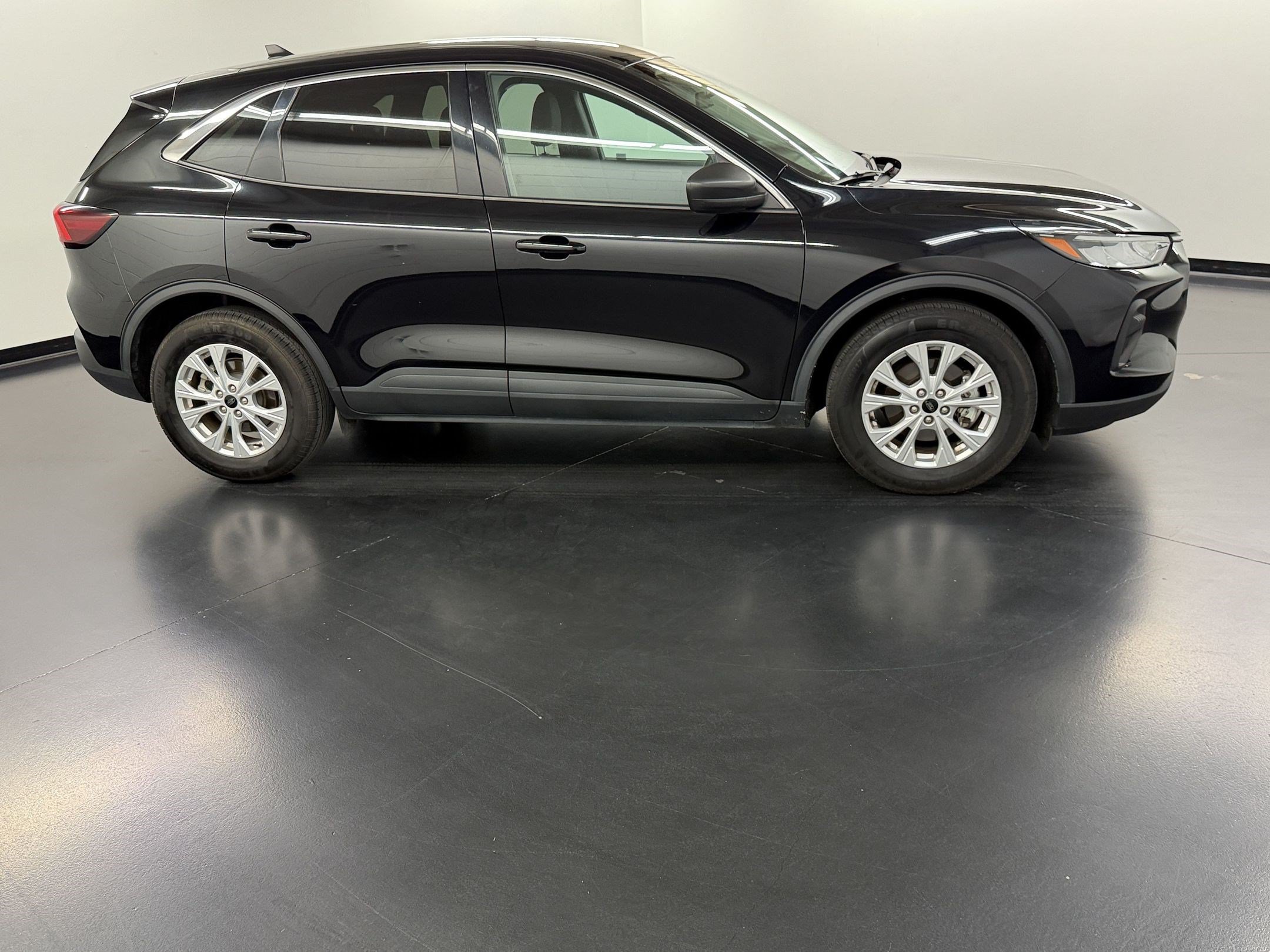 Used 2024 Ford Escape Active FWD image 8