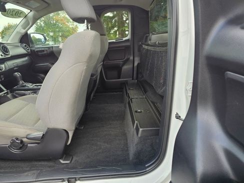 Used 2020 Toyota Tacoma SR image 26