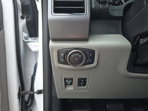 Used 2018 Ford F150 XLT w/ Equipment Group 302A Luxury AWD/4WD image 25