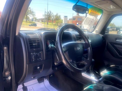 Used 2008 HUMMER H3 Luxury image 18